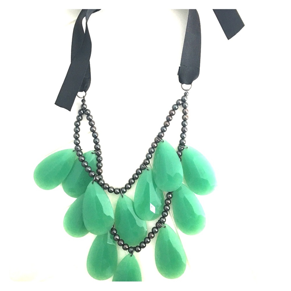 Petal necklace